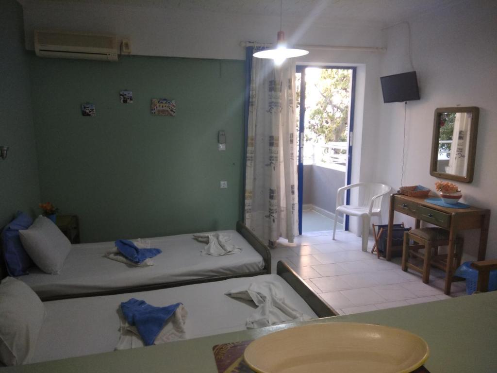 Mina Studios room 1