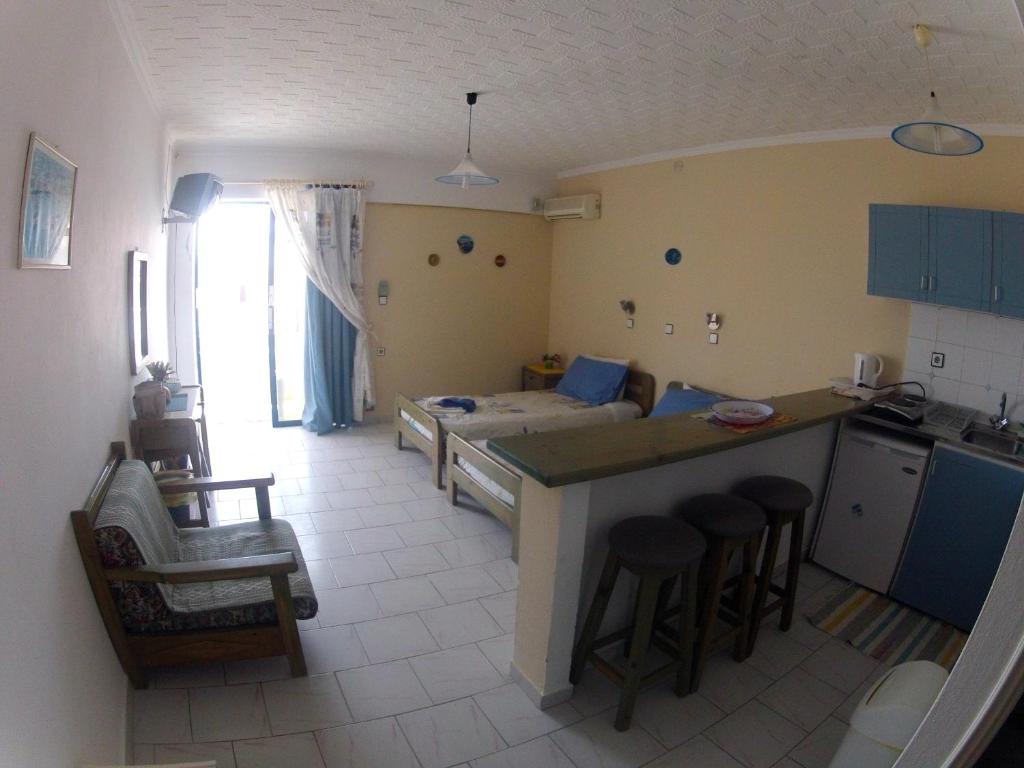Mina Studios room 3